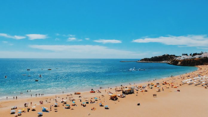 albufeira-dahee-son-tMffGE7u1bI-unsplash