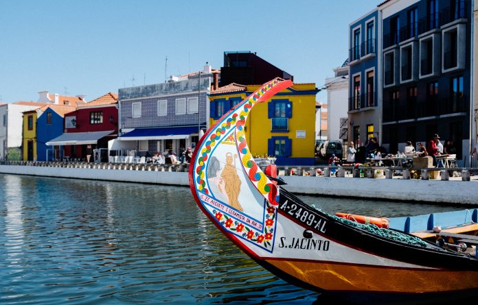 aveiro-ricardo-resende-KqAie4ZYSrs-unsplash Aveiro