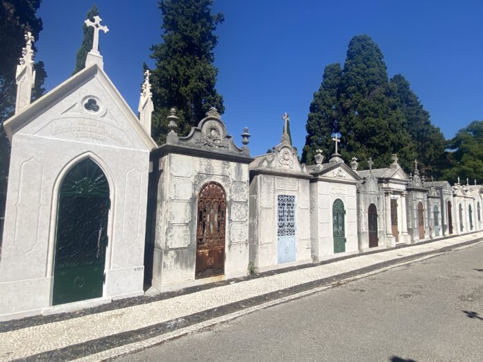 Prazeres cemetery
