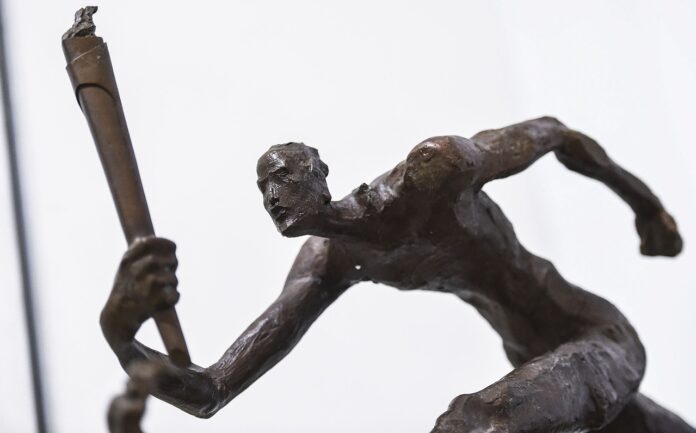 ng-of-the-hill-2610358_1280