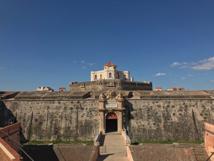 Elvas,_Portugal_May_05,_2018_09-59-18